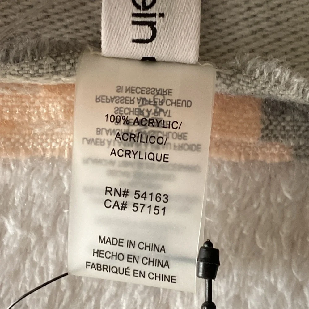 Calvin Klein logo scarf - Picture 6 of 6